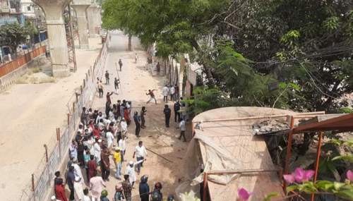 বিক্ষোভকারীদের সঙ্গে পুলিশের সংঘর্ষ, রণক্ষেত্র বায়তুল মোকাররম এলাকা