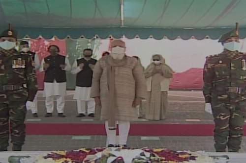 টুঙ্গিপাড়ায় বঙ্গবন্ধুর সমাধিতে নরেন্দ্র মোদির শ্রদ্ধা