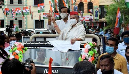 মমতার পা ভেঙেছে, মন ভাঙেনি জয়া বচ্চন