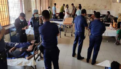 ব্রাহ্মণবাড়িয়ায় বাসের ধাক্কায় ২১ পুলিশ আহত