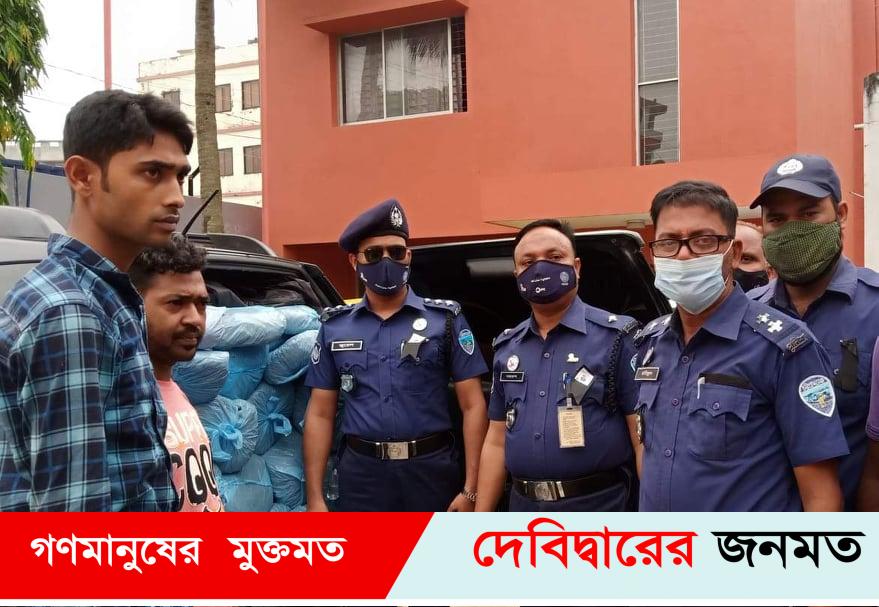 দাউকান্দিতে ১০০ কেজি গাঁজাসহ ২ মাদক ব্যাবসায়ি আটক