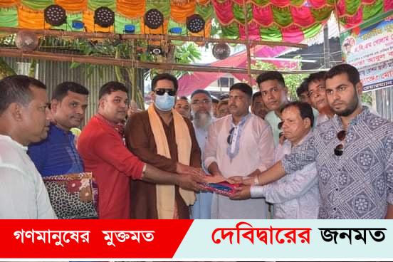 দেবীদ্বারে রাজী মোহাম্মদ ফখরুল পূজামন্ডপ পরিদর্শন ও কাপর বিতরণ
