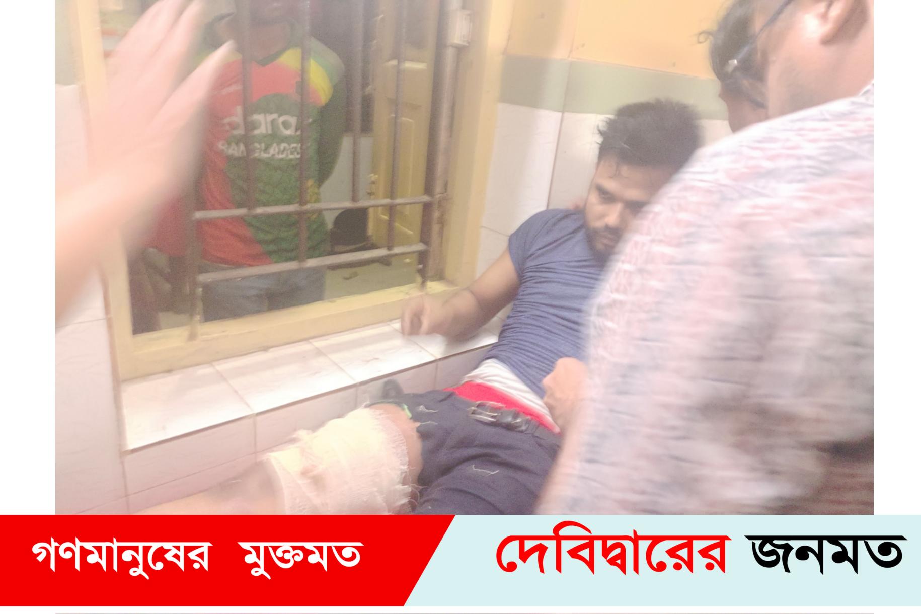 অবরুদ্ধ প্রধান শিক্ষককে উদ্ধার করতে গিয়ে পুলিশসহ আহত ৫০